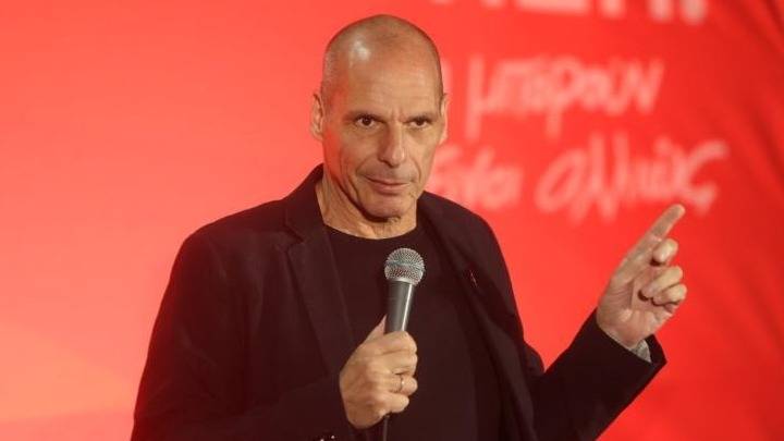 Βαρουφάκης: “Είμαι περήφανος για το 2015, μαζί με τον Τσίπρα λάβαμε όλες τις αποφάσεις”