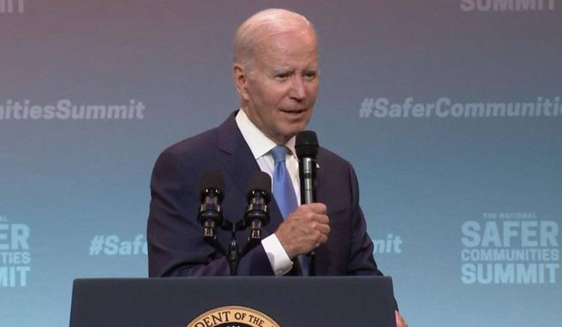 Τζο Μπάιντεν: Με τη φράση «Ο Θεός να σώζει τη βασίλισσα» προκαλεί σύγχυση και ποικίλα σχόλια στις ΗΠΑ