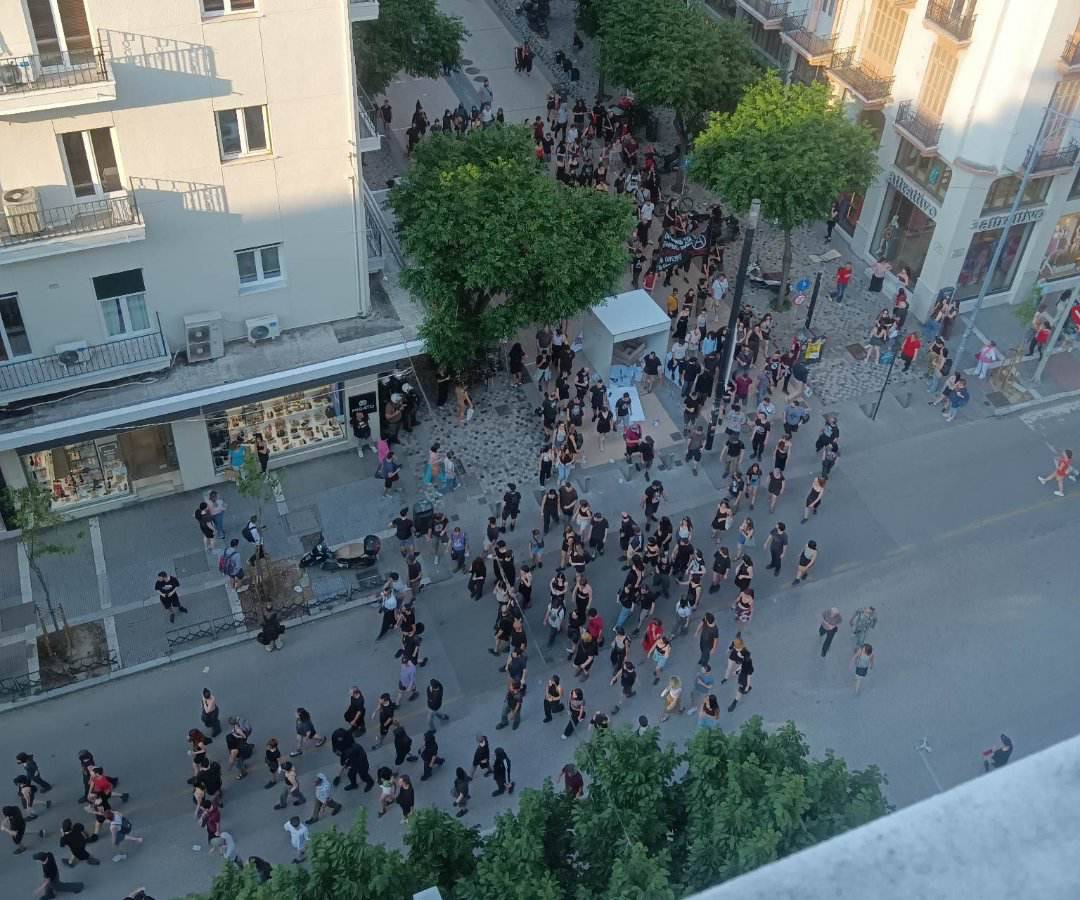 Θεσσαλονίκη: Ένταση και τραυματισμοί στην πορεία για το ναυάγιο //ΒΙΝΤΕΟ