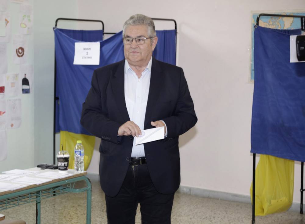 Δ. Κουτσούμπας:««Θα γίνουμε viral»-Πήγε να ψηφίσει και δεν του έδωσαν…το ψηφοδέλτιο του ΚΚΕ