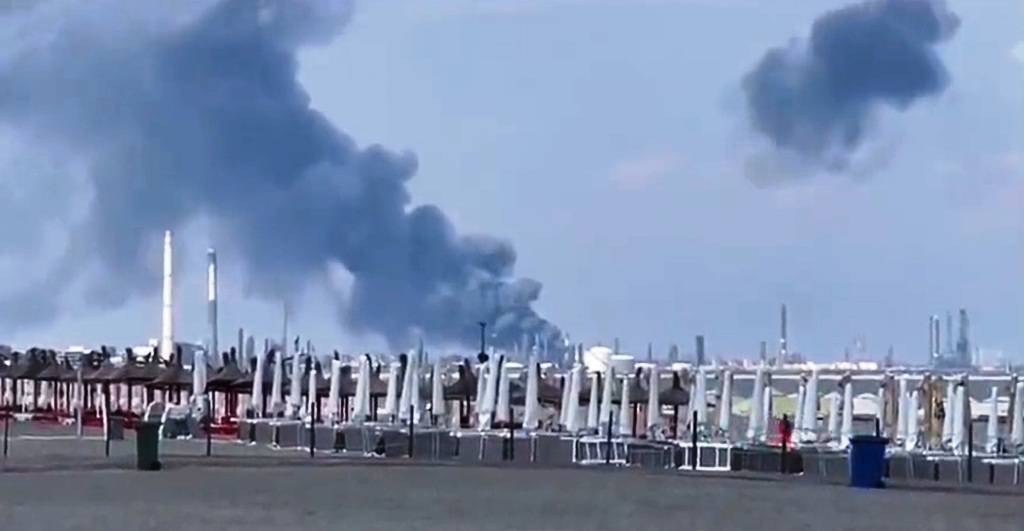 Έκρηξη σε διυλιστήριο – Πολλοί τραυματίες