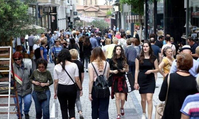 Ποιες επιχειρήσεις λειτουργούν σήμερα Δευτέρα του Αγίου Πνεύματος – Τι ισχύει για τους εργαζόμενους