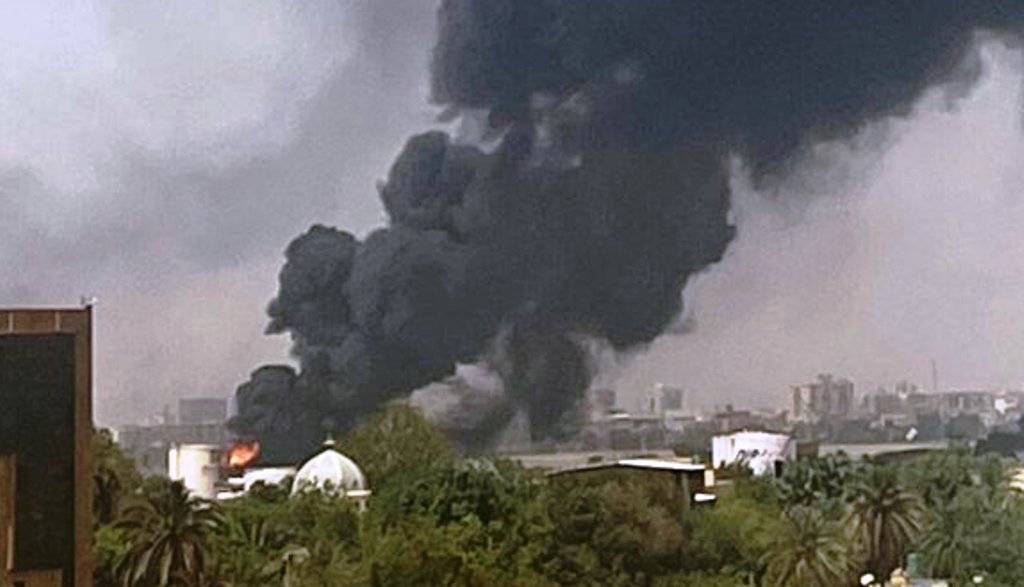 Σουδάν: Ο στρατός διέκοψε τις διαπραγματεύσεις για κατάπαυση του πυρός και βομβάρδισε παραστρατιωτικούς