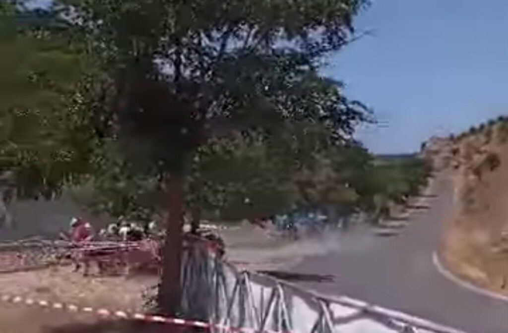 Δημητσάνα: Σοβαρό ατύχημα σε αγώνες ταχύτητας με τρεις τραυματίες – Βίντεο