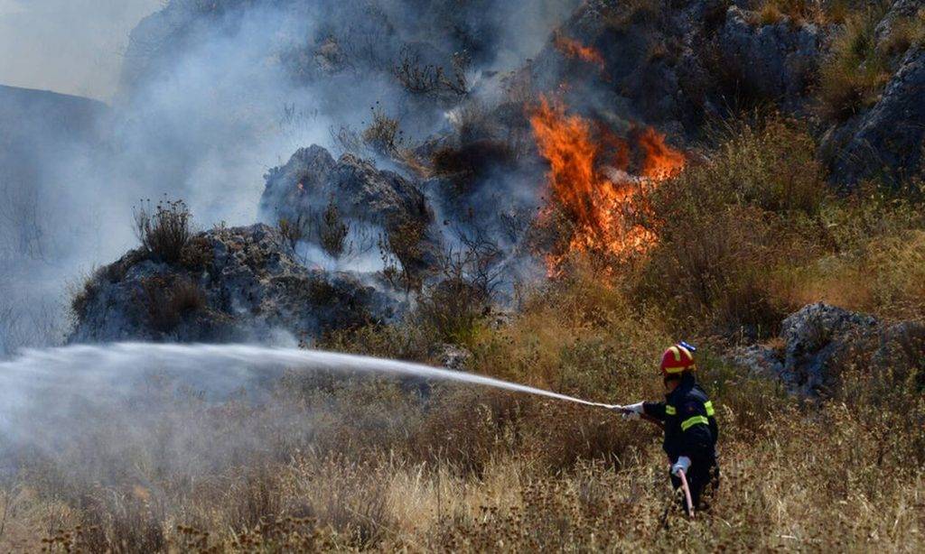Πολύ υψηλός σήμερα ο κίνδυνος πυρκαγιάς-Προσοχή σε αυτές τις περιοχές