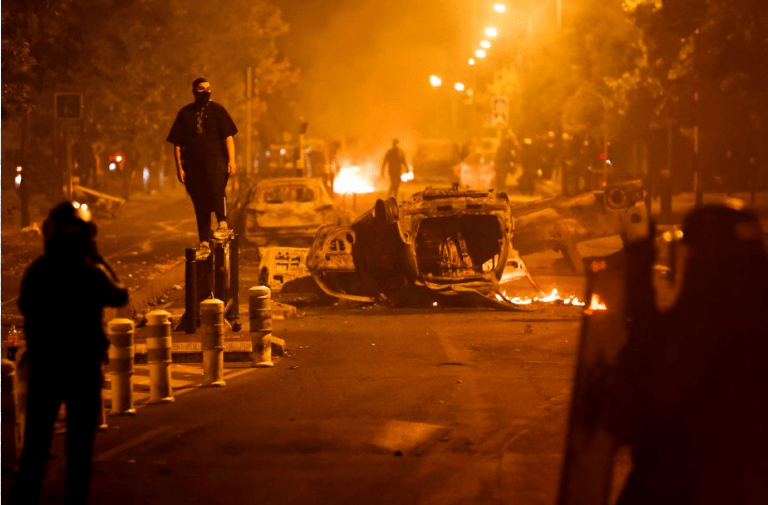 Δολοφονία 17χρονου: Συνεχίζονται οι νύχτες βίας στη Γαλλία