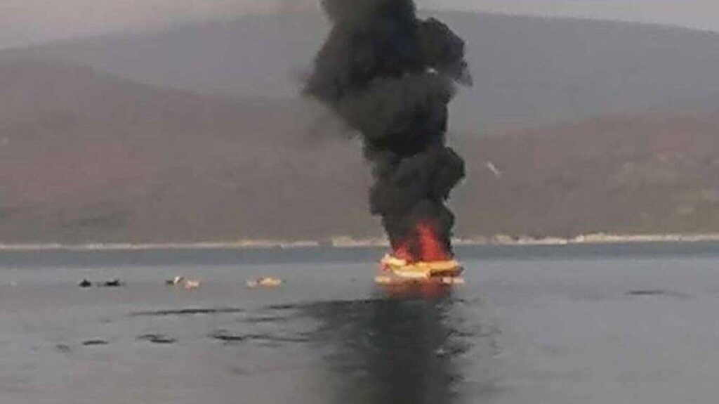 Ισχυρή έκρηξη σε ταχύπλοο-Ένας σοβαρά τραυματίας