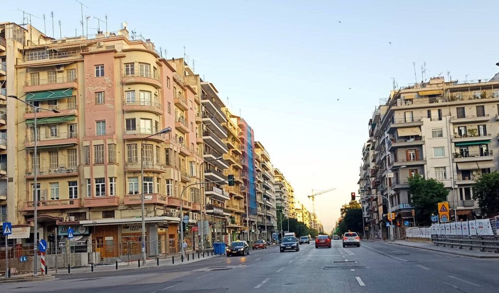 Άστατος καιρός και θερμοκρασίες έως 36 βαθμούς σήμερα