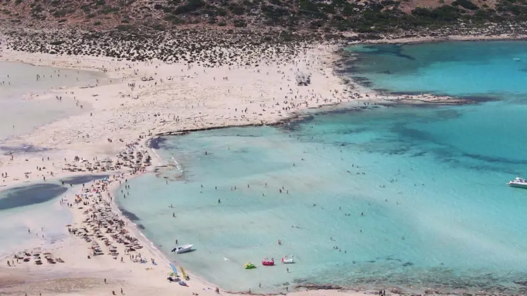 Επιχείρηση διάσωσης 50χρονης με συμπτώματα θερμοπληξίας στον Μπάλο Χανίων