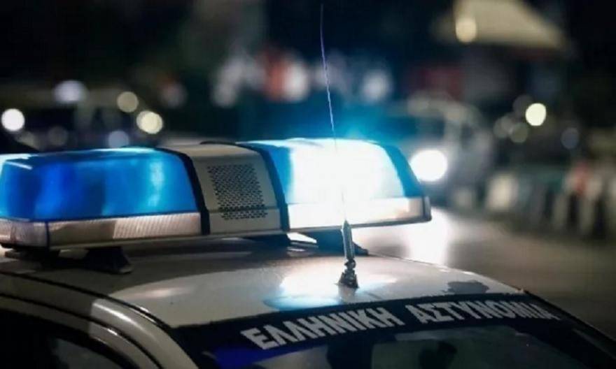 Πάτρα:28χρονος μαχαίρωσε τη σύντροφό του στη μέση του δρόμου-Διαφεύγει της σύλληψης