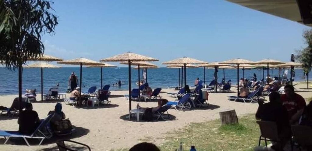 Αρετσού:Η πλαζ ανακτά και πάλι την παλιά της αίγλη