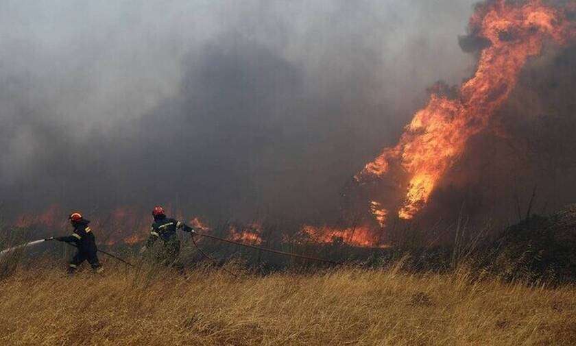 Στη Νέα Πέραμο εκκενώνονται σπίτια – Μήνυμα από το «112»