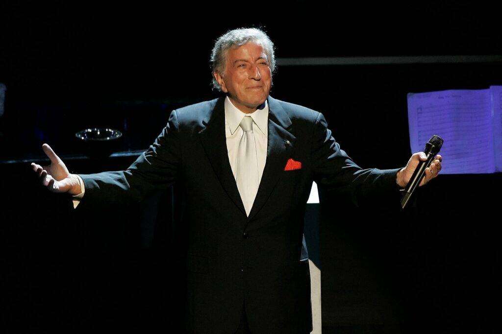 «Έφυγε» ο θρυλικός τραγουδιστής Tony Bennett