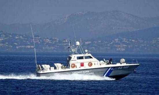 Μηχανική βλάβη σε ταχύπλοο στη Χαλκιδική–Καλά στην υγεία τους οι επιβαίνοντες