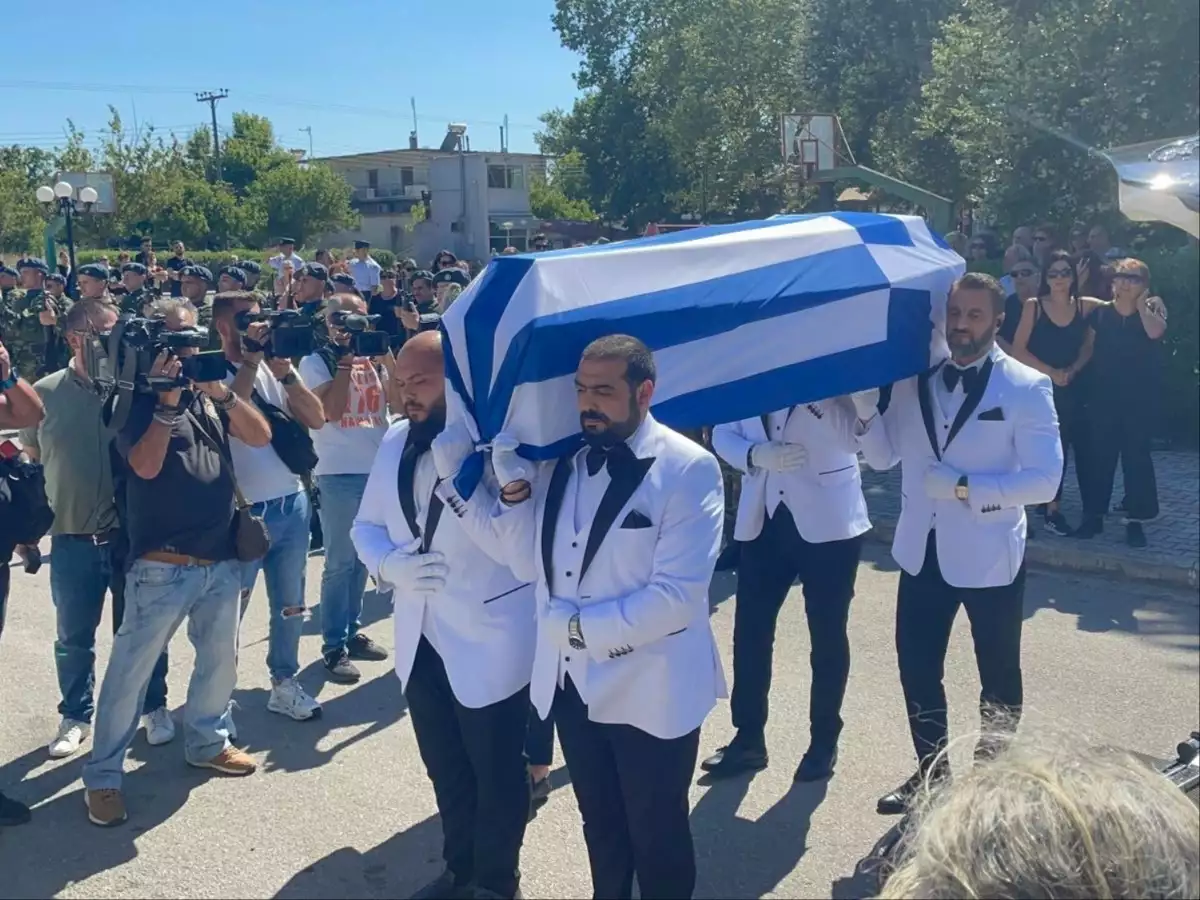 Το τελευταίο αντίο στον 27χρονο πιλότο Περικλή Στεφανίδη
