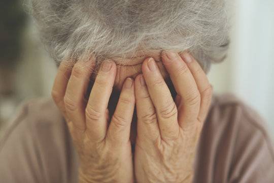 Τρόμος για ηλικιωμένη σε χωριό του Έβρου: Λαθρομετανάστες αφού την έδεσαν, έφαγαν και έπειτα την λήστεψαν