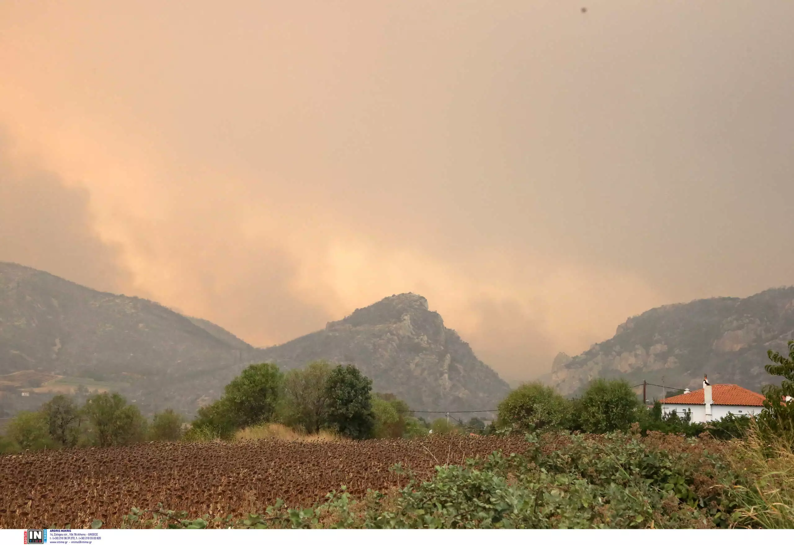 Έκτη μέρα αγωνίας στον Έβρο - Σε επιφυλακή κάτοικοι και πυροσβέστες