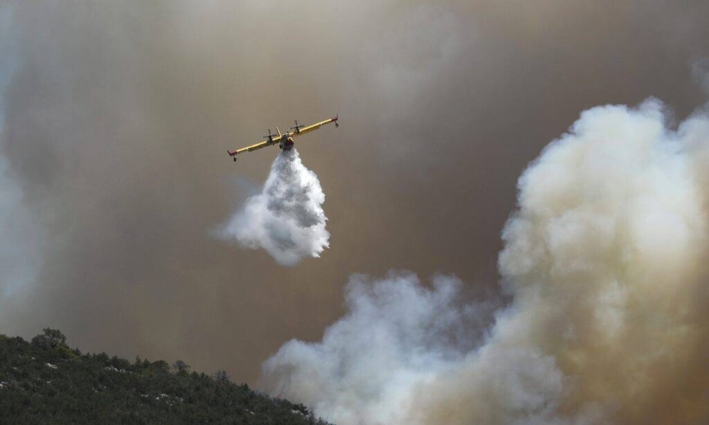 Φωτιά στη Βοιωτία: Νεκρός κτηνοτρόφος από αναθυμιάσεις