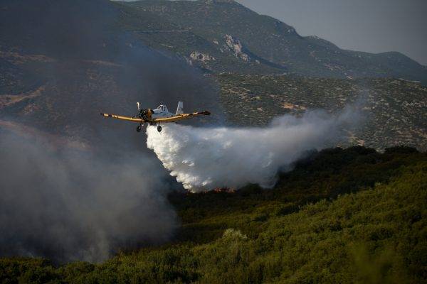 Υπό έλεγχο τέθηκε η δασική πυρκαγιά στην Τρίπολη