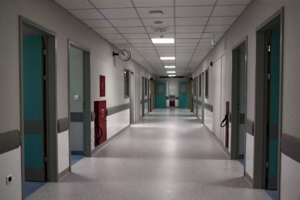 Θεσσαλονίκη:40χρονη έκλεβε κινητά τηλέφωνα από ασθενείς σε νοσοκομείο