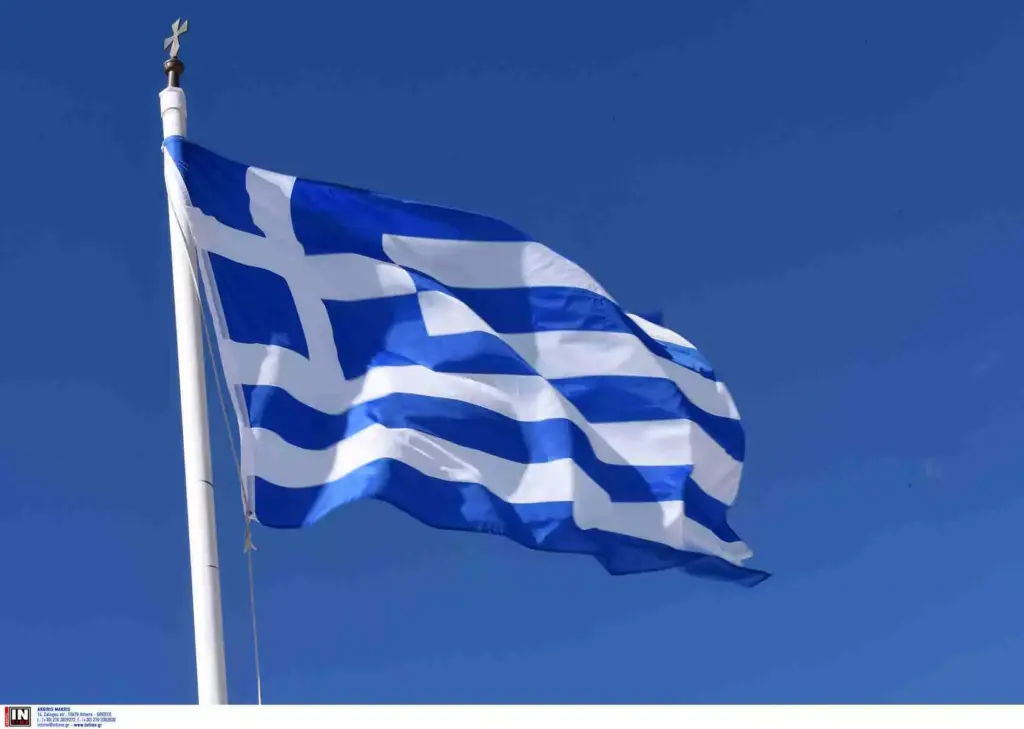 Καβάλα:Βούλγαρος υπέστειλε την ελληνική σημαία στο λιμάνι και ανέβασε σημαία της χώρας του-Φώναζε «εδώ είναι Βουλγαρία»