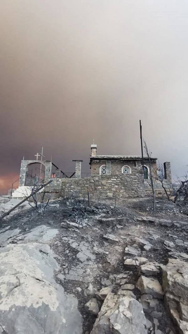 ΚΑΗΚΕ Ή ΤΟ ΕΚΑΨΑΝ; Καταστράφηκε το παρεκκλήσι του Προφήτη Ηλία στην Αλεξανδρούπολη - ΒΙΝΤΕΟ