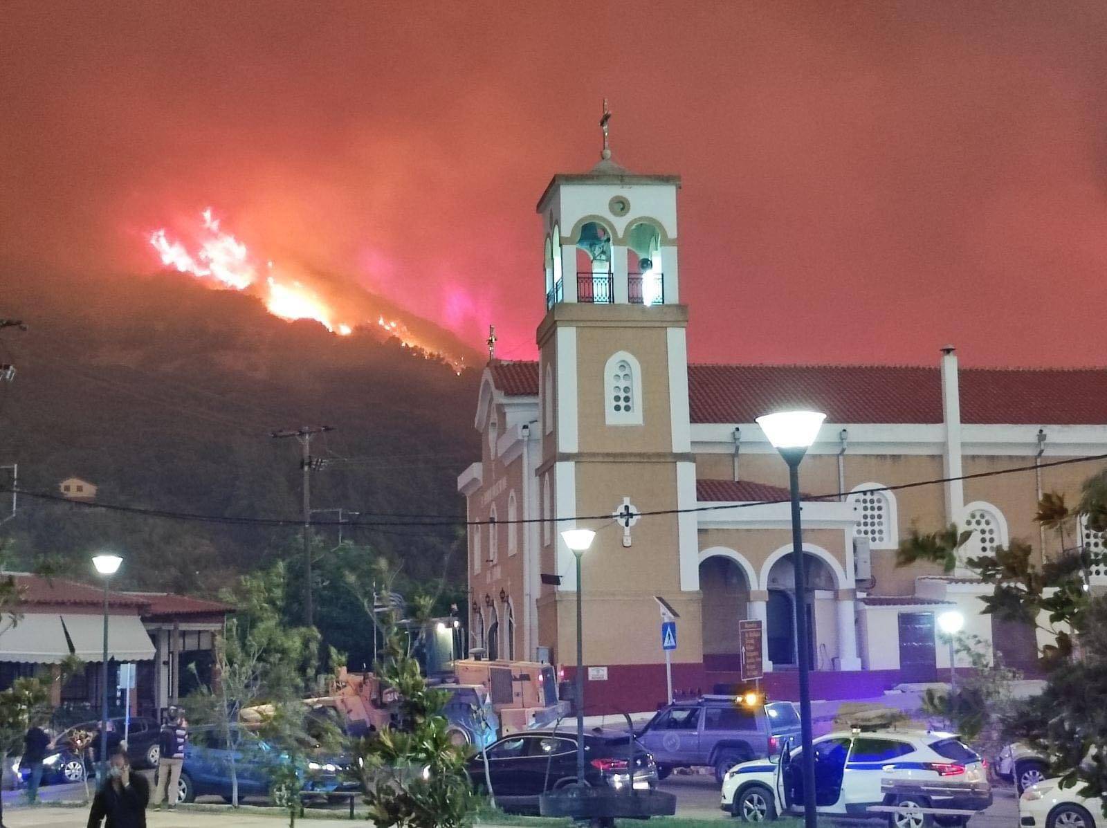 Φωτιά: Πύρινος εφιάλτης στην Αλεξανδρούπολη – Η κατάσταση στα υπόλοιπα μέτωπα