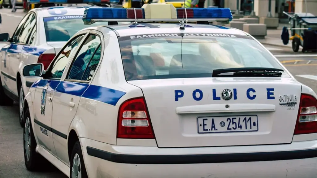 Θεσσαλονίκη: Συνελήφθη 51χρονος που «άνοιγε» οχήματα σε πάρκινγκ του αεροδρομίου «Μακεδονία»