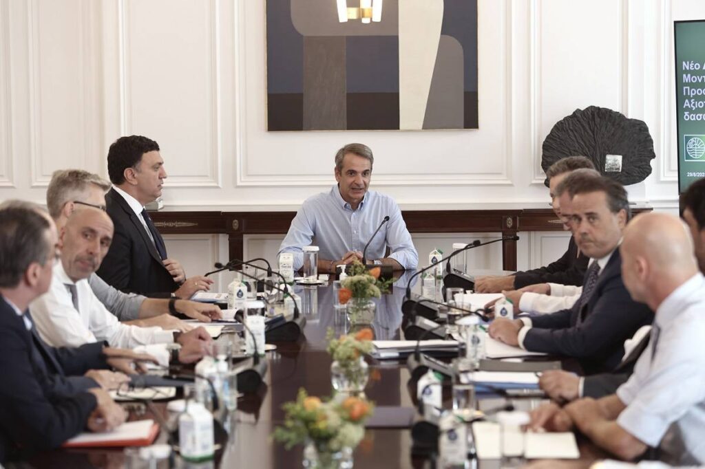 Σύσκεψη για Έβρο και Πάρνηθα στο Μαξίμου: Άμεσα αναδασωτέες οι καμένες περιοχές