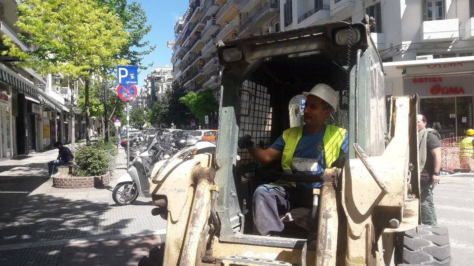 Θεσσαλονίκη – Τσιμισκή: Συνεχίζονται και σήμερα τα έργα ασφαλτόστρωσης