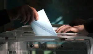 Διέρρευσε το έγγραφο που «ΔΕΙΧΝΕΙ» πρόωρες εκλογές