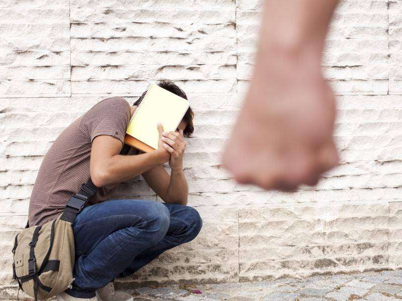 Θεσσαλονίκη: Οι γονείς του 17χρονου που ξυλοκοπήθηκε κοντά στο σχολείο του από ομάδα ατόμων ζήτησαν να αλλάξει σχολείο