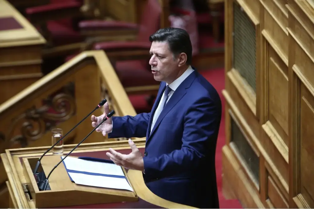 Αδιανόητες δηλώσεις Βαρβιτσιώτη για Blue Horizon: «Θρηνούν τον αδικοχαμένο, θρηνούν κι αυτούς που πήγαν να κάνουν τη δουλειά τους»