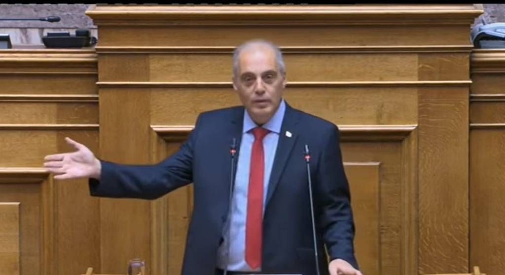 Κυριάκος Βελόπουλος: «Όλα αυτά τα κάνετε γιατί θέλετε τους Έλληνες διχασμένους. Εμείς θέλουμε τους Έλληνες ενωμένους»