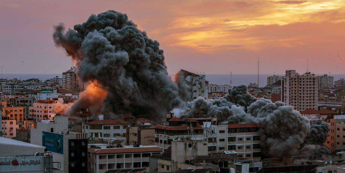 Μαχητικά αεροσκάφη του Ισραήλ έπληξαν περιοχές όπου βρίσκονται 3 νοσοκομεία στη Γάζα