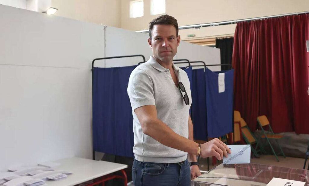 Στέφανος Κασσελάκης: «Οι Έλληνες πρέπει να επιλέγουν τους τοπικούς υπηρέτες τους»