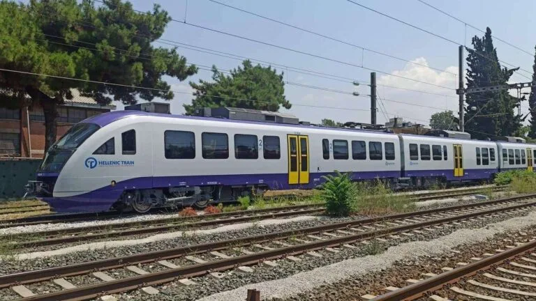 Hellenic Train: Νέα ταλαιπωρία για επιβάτες τρένου που εκτελoύσε το δρομολόγιο Ραψάνη - Θεσσαλονίκη // Ακινητοποιήθηκε λόγω τεχνικού προβλήματος