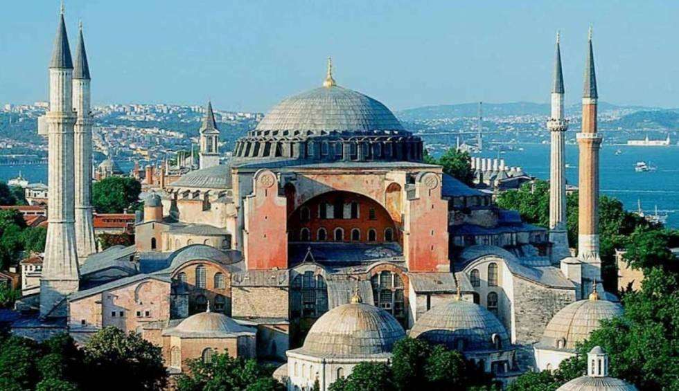 Τούρκος ιστορικός προειδοποιεί: «Η Αγιά Σοφία κινδυνεύει να καταρρεύσει – Πρέπει να κλείσει»