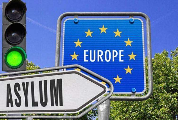 Εκτοξεύτηκε ο αριθμός των αιτήσεων για άσυλο στην ΕΕ-Ποιες χώρες δέχονται λιγότερες και ποιες περισσότερες