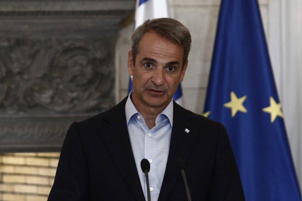 Κυρ. Μητσοτάκης: Η κυβέρνηση οφείλει να πορεύεται με τα πόδια καλά γειωμένα στη γη