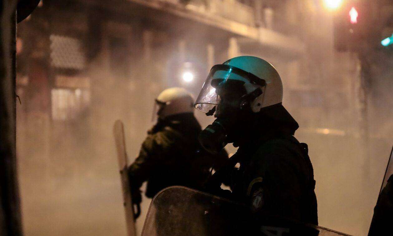 Θεσσαλονίκη: Επίθεση κουκουλοφόρων σε διμοιρία στο ΑΠΘ