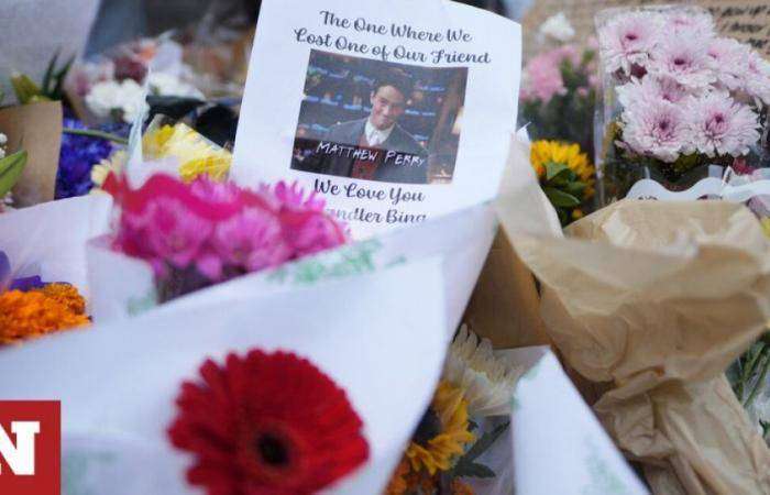 Μάθιου Πέρι: Τα «φιλαράκια» του τον συνόδευσαν στην τελευταία του κατοικία