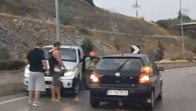 Θεσσαλονίκη: Ατύχημα στην Περιφερειακή – Συγκρούστηκαν δύο αυτοκίνητα