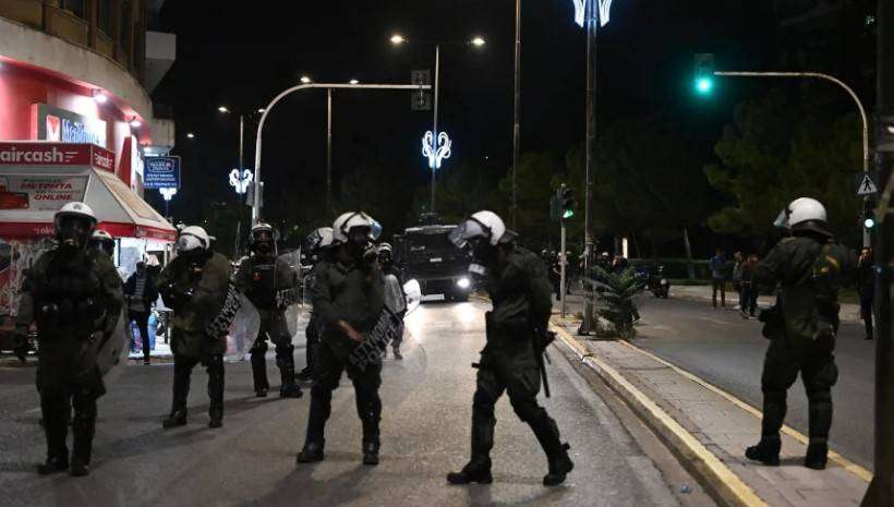 Πλατεία Βικτωρίας: Επεισόδια και συλλήψεις στη 10τη επέτειο από τη δολοφονία των 2 μελών της Χ.Α.