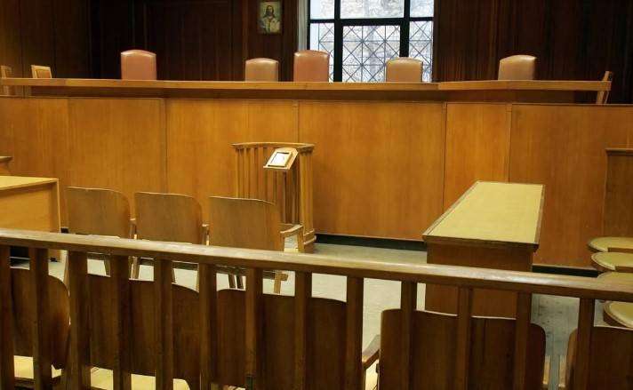Θεσσαλονίκη: Την ενοχή του 70χρονου που σκότωσε με σκεπάρνι τον γιο του, ζήτησε η εισαγγελέας – «Όταν κατάλαβα ότι τον σκότωσα πήρα χάπια για να φύγω μαζί του», είπε ο παιδοκτόνος