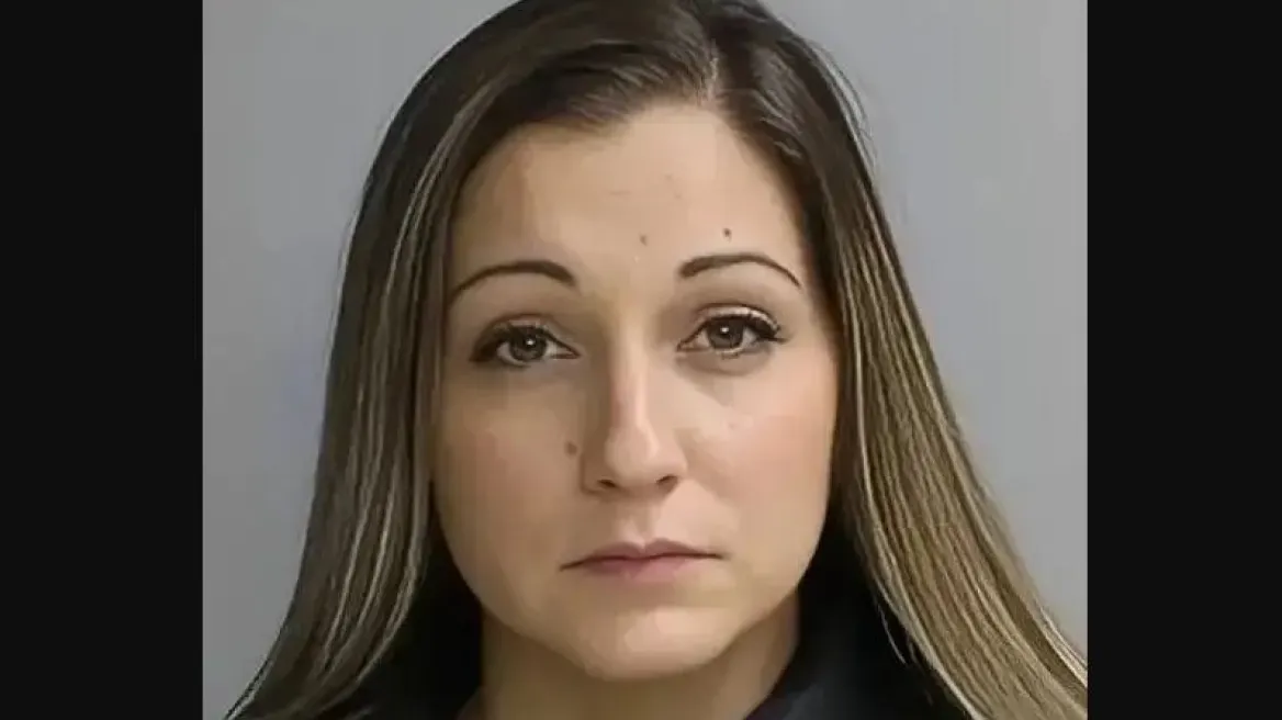 ΗΠΑ: 35χρονη κατηγορείται για επανειλημμένη σεξουαλική κακοποίηση 14χρονου