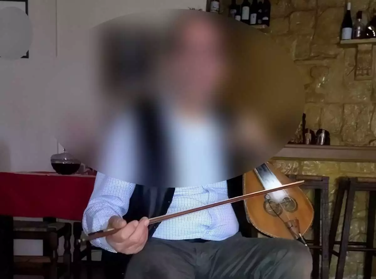Κρήτη: Ενώπιον του ανακριτή Ηρακλείου σήμερα ο 66χρονος λυράρης που συνελήφθη για πορνογραφία ανηλίκων
