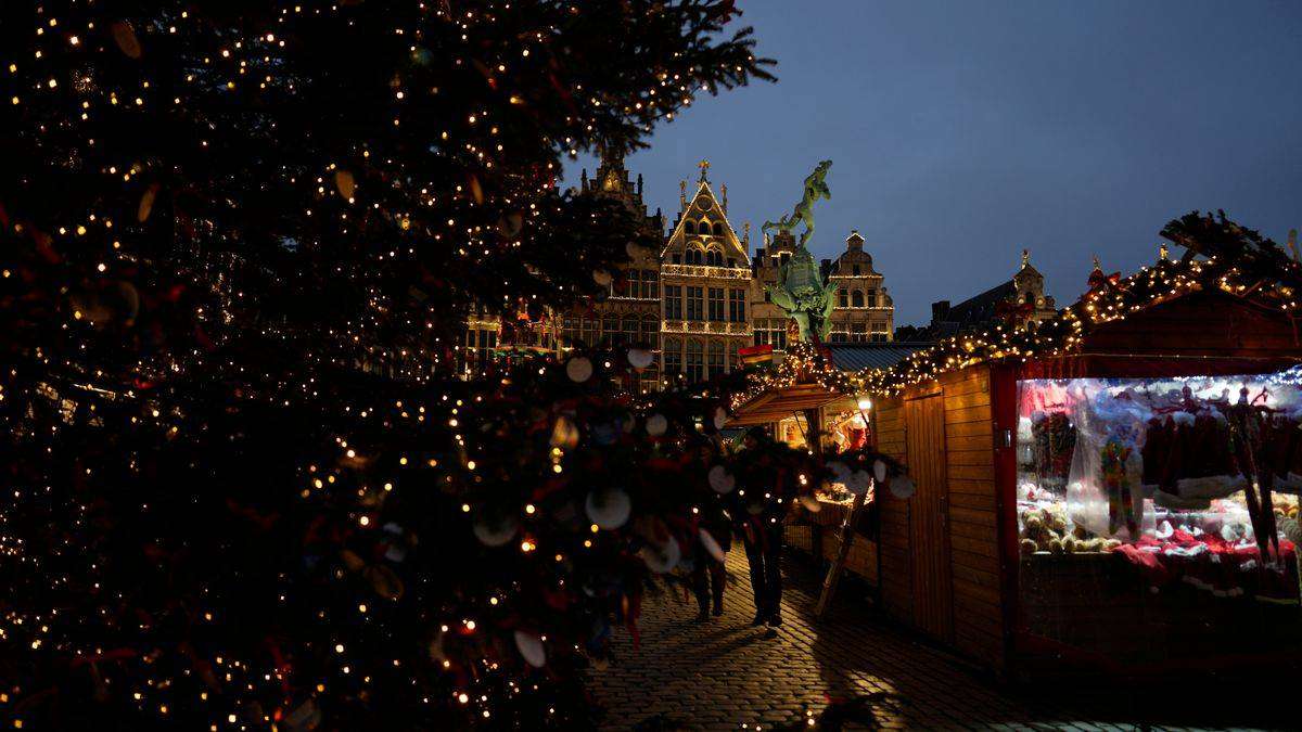 Βέλγιο: Γυναίκα έχασε τη ζωή της από πτώση Χριστουγεννιάτικου δέντρου σε χριστουγεννιάτικη αγορά