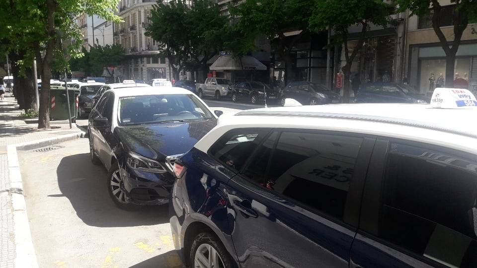 Χωρίς ταξί η χώρα έως την Παρασκευή – Απεργία ενάντια στο φορολογικό νομοσχέδιο