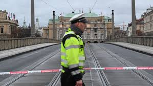 Παγκόσμιο σοκ από το μακελειό στην Πράγα – Δεκαπέντε νεκροί & δεκάδες τραυματίες // ΒΙΝΤΕΟ